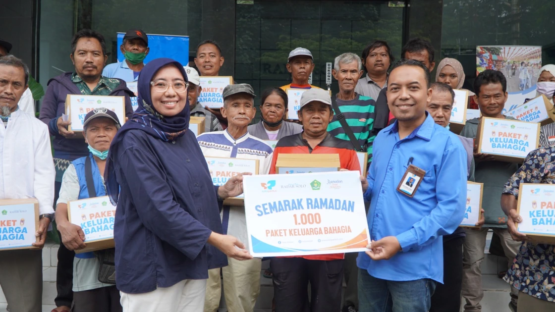Penyaluran Paket Keluarga Bahagia Ramadhan